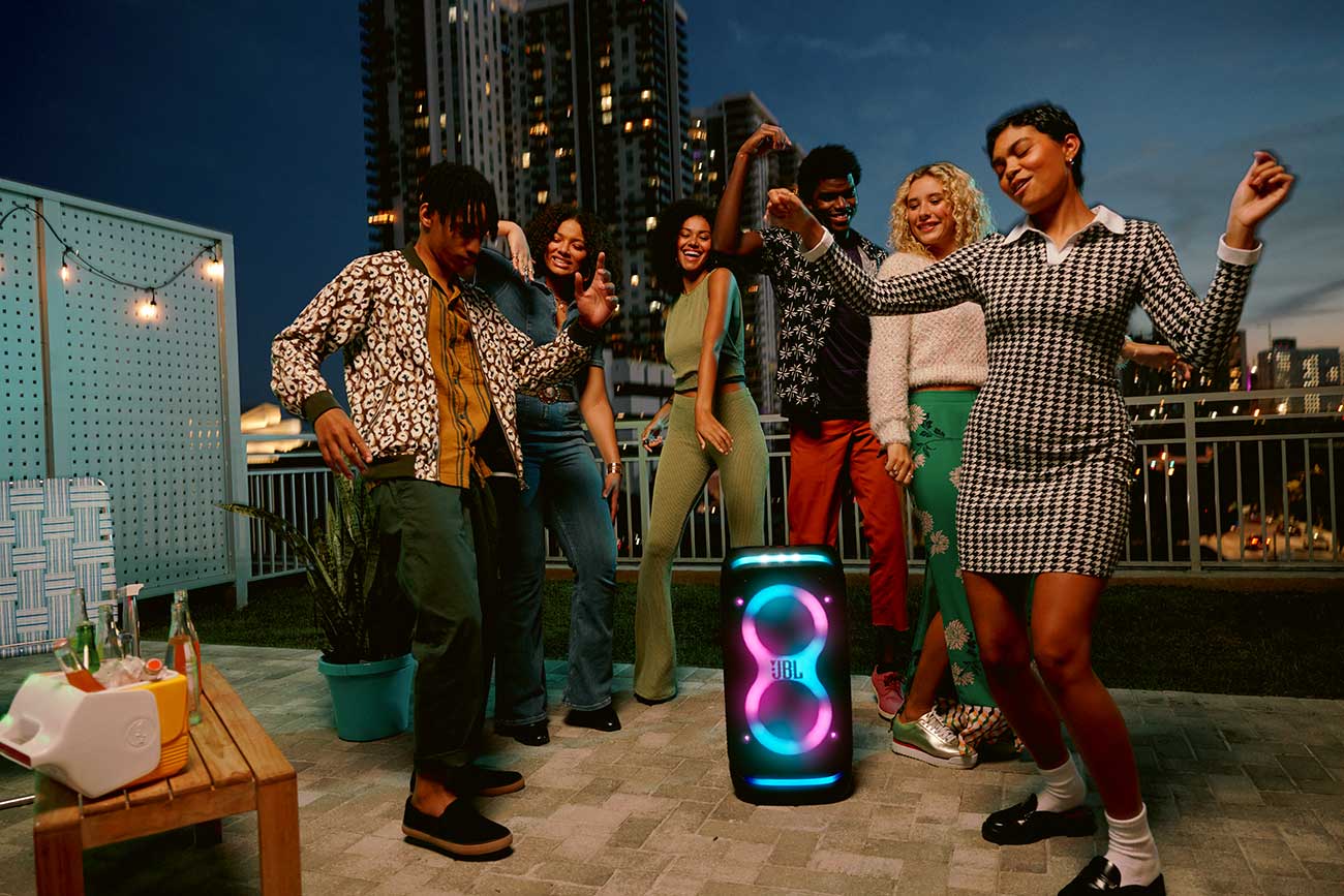 PartyBox Stage 320 Speaker with Models Detail 2