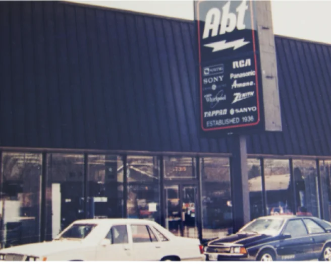 Abt Electronics store in Niles