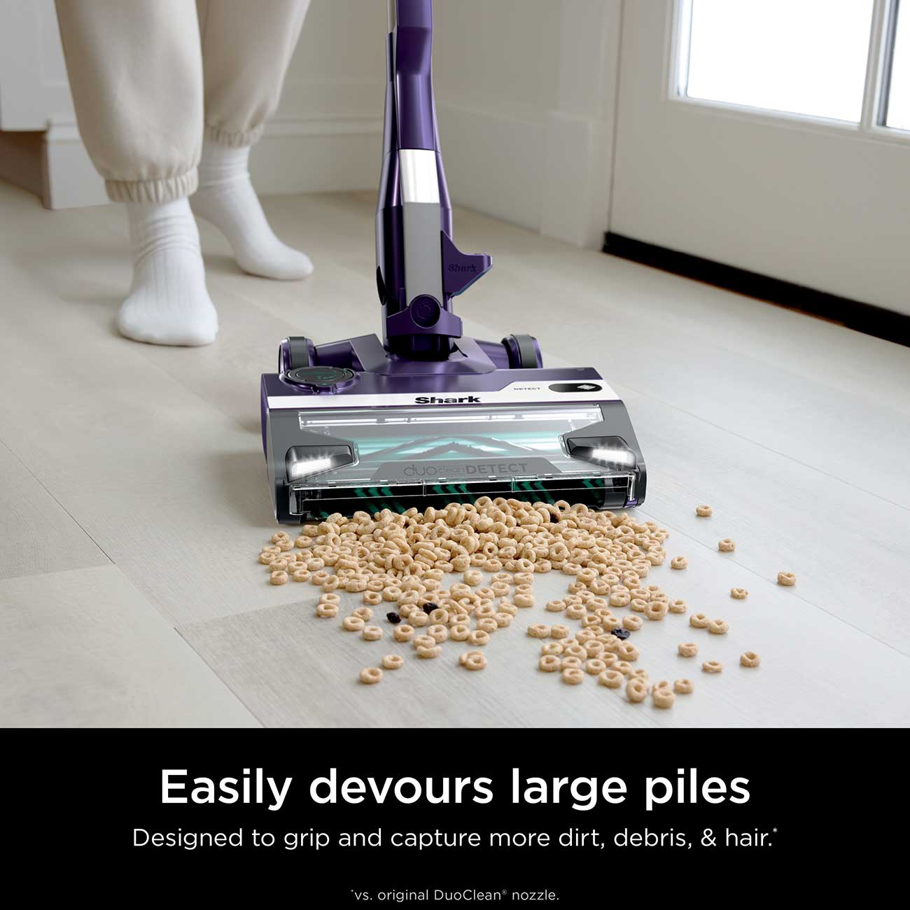 Shark PowerDetect Ultra-Light Corded Stick Vacuum Devour Piles Detail