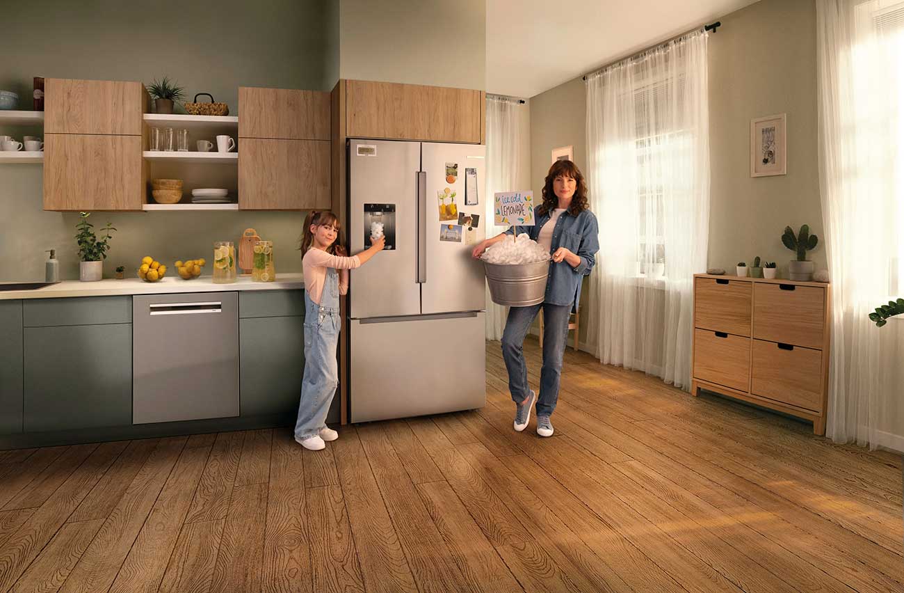 Lifestyle 1 family view of Bosch Refrigerator