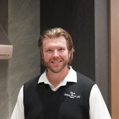 Headshot Image of Abt Specialist Matt