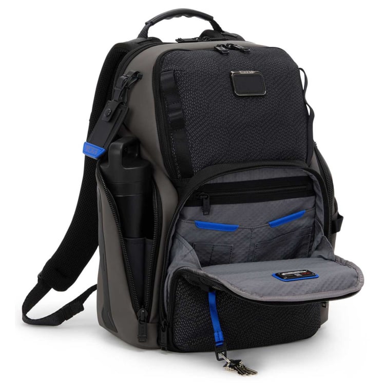 tumi alpha bravo backpack big zipper Search Luggage & Leather making it the perfect companion for professionals and travelers Tumi Alpha Bravo Search Backpack