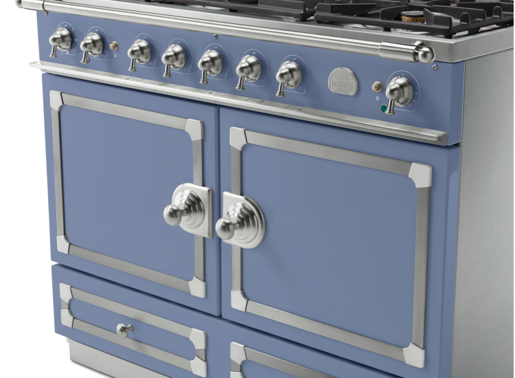 La Cornue CornuFe 110 43 In. Provence Blue With Satin Chrome Trim Dual Fuel Range - C1LN
