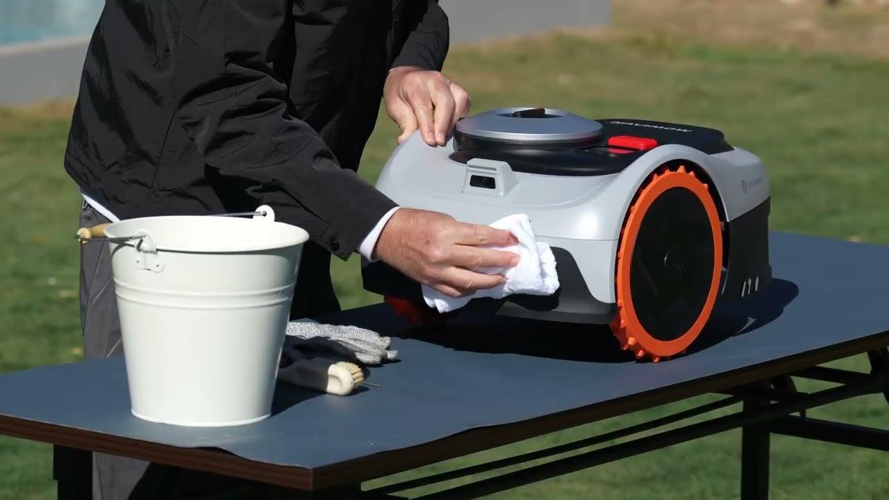 Watch For i2 AWD   How to clean your mower