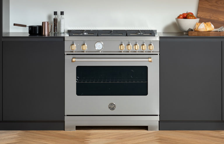 Bertazzoni Collezione Metalli Knob Decor In Gold DSMASDKSG Abt