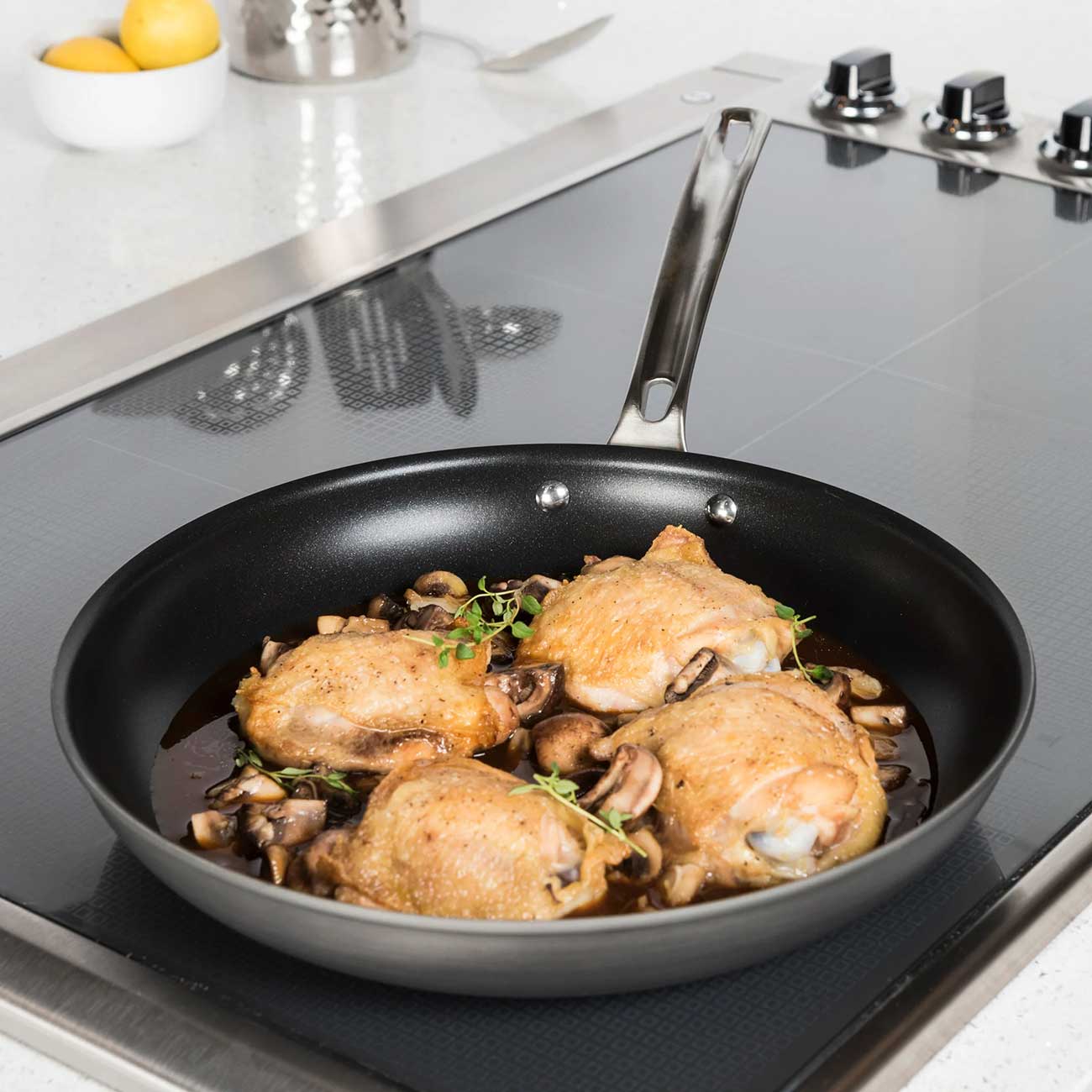 10" Fry Pan Cooking Food Detail