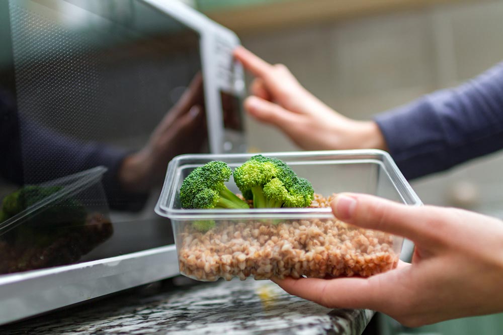 microwaving broccoli