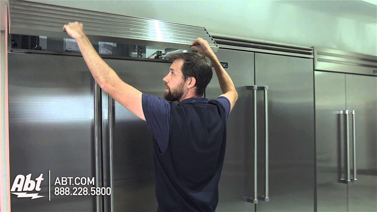 Watch How To Replace A Water Filter On A Sub-Zero Refrigerator Model 4204490