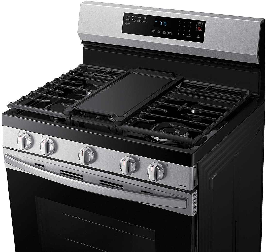 Right angle closer view of cooktop