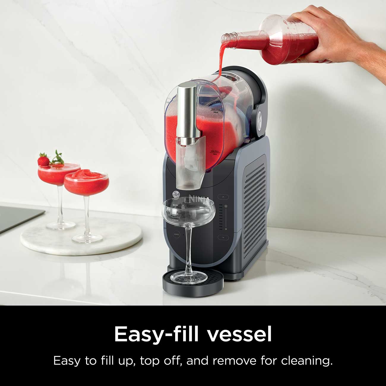 SLUSHi 88 Oz. Professional Frozen Drink Maker Vessel Capacity Detail