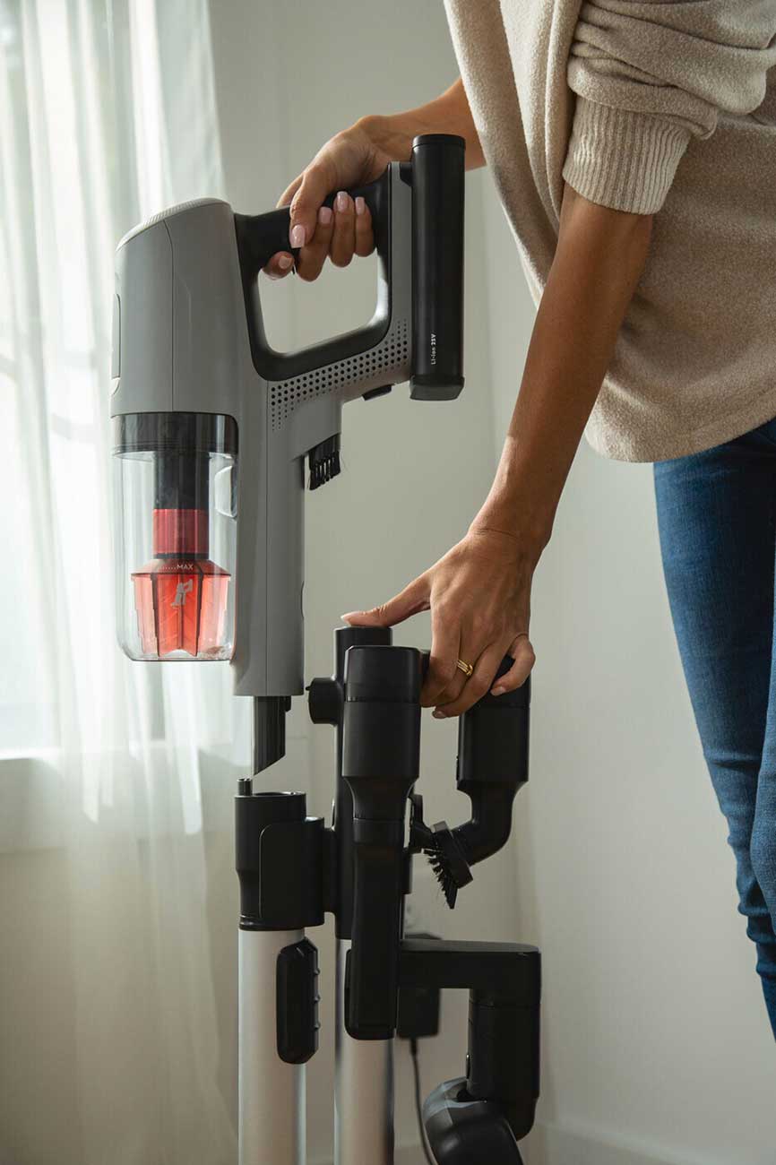 Ultimate800 Pet Cordless Vacuum in Real-Life Use Detail 4