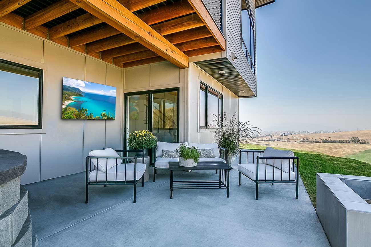 Full Shade 4K Outdoor TV in Living Space Setting 3