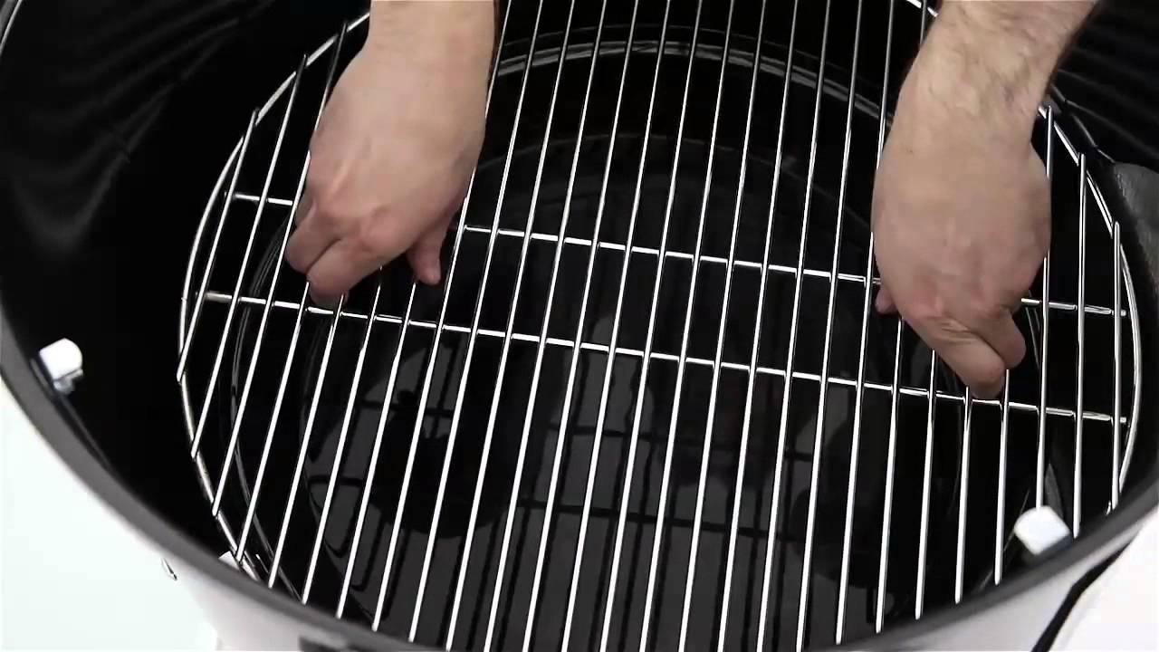 Watch Smokey Mountain Cooker Smoker 22.5"