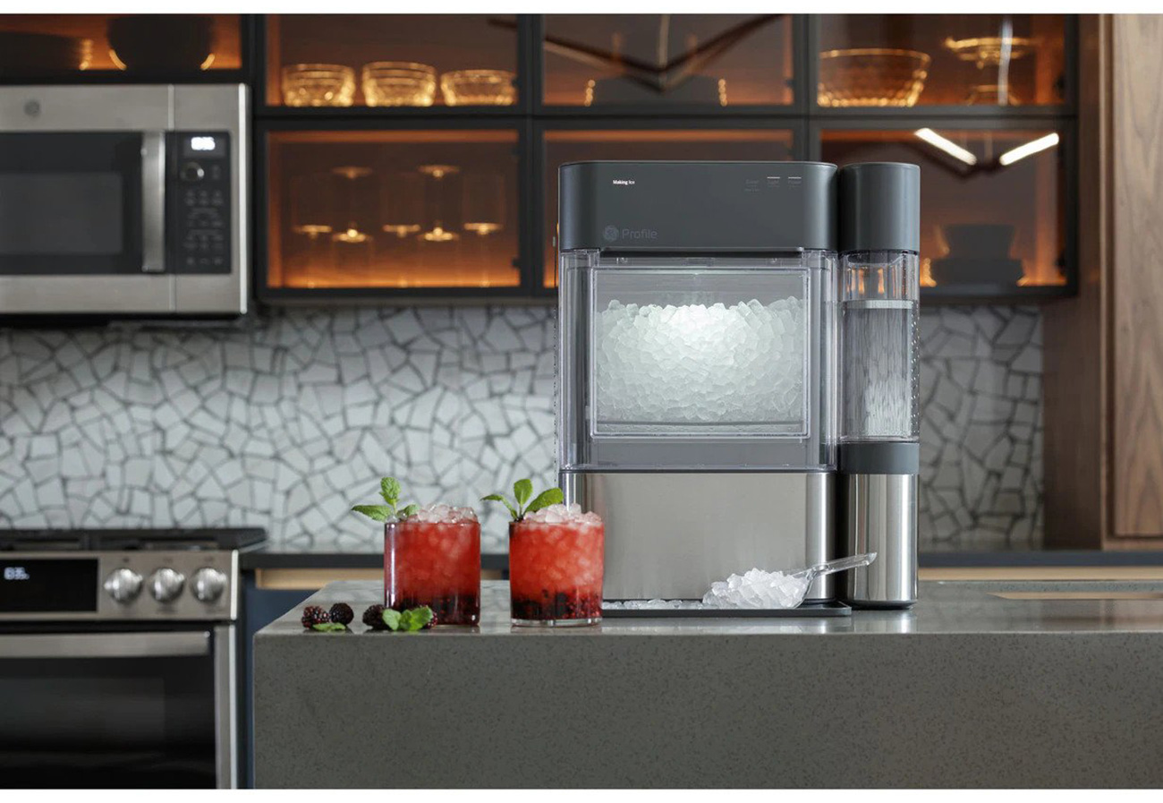 Lifestyle Image of Ice Maker 4