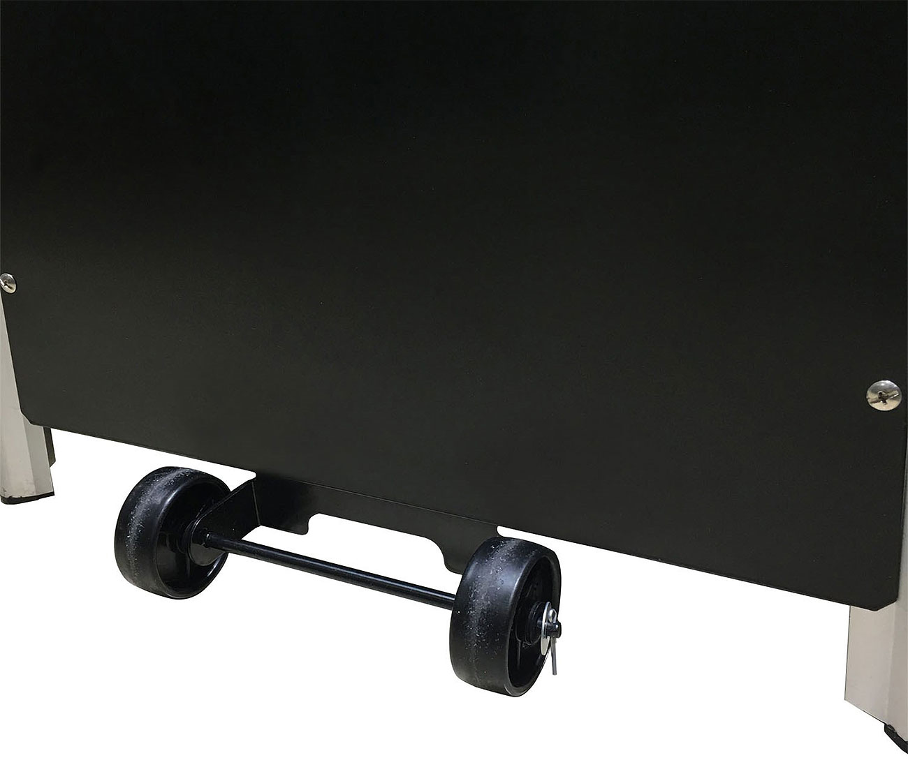 Left angle view of wheels