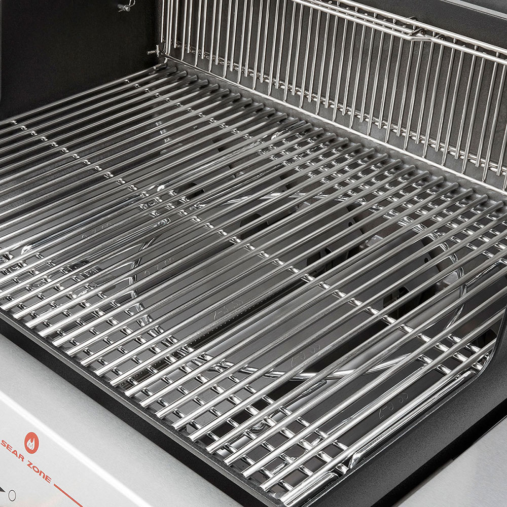 Weber Natural Gas Grill with Circular Insert Under Grilling Grates
