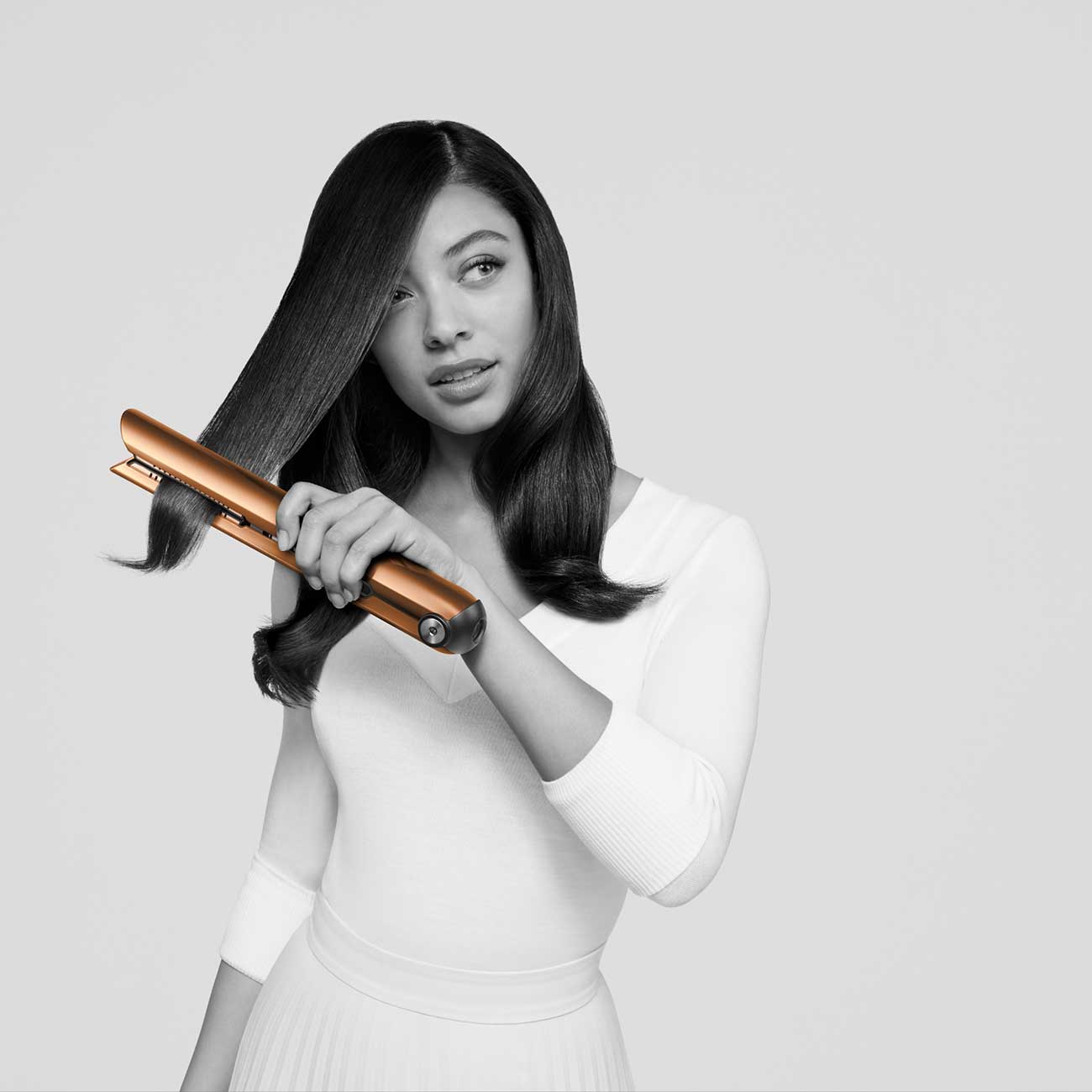 Dyson Corrale Being Used by Model 5