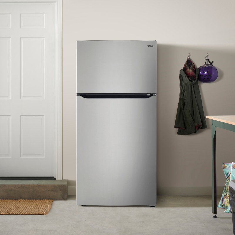 LG Top Freezer Refrigerators Lifestyle