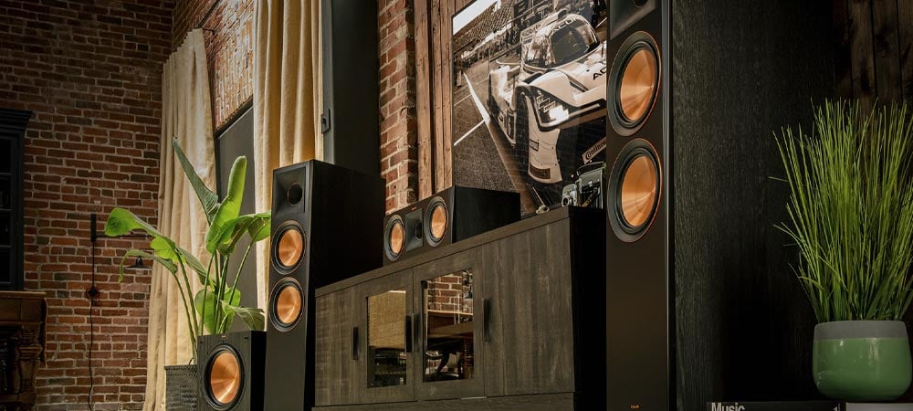 Set of tower speakers, center channel and subwoofer