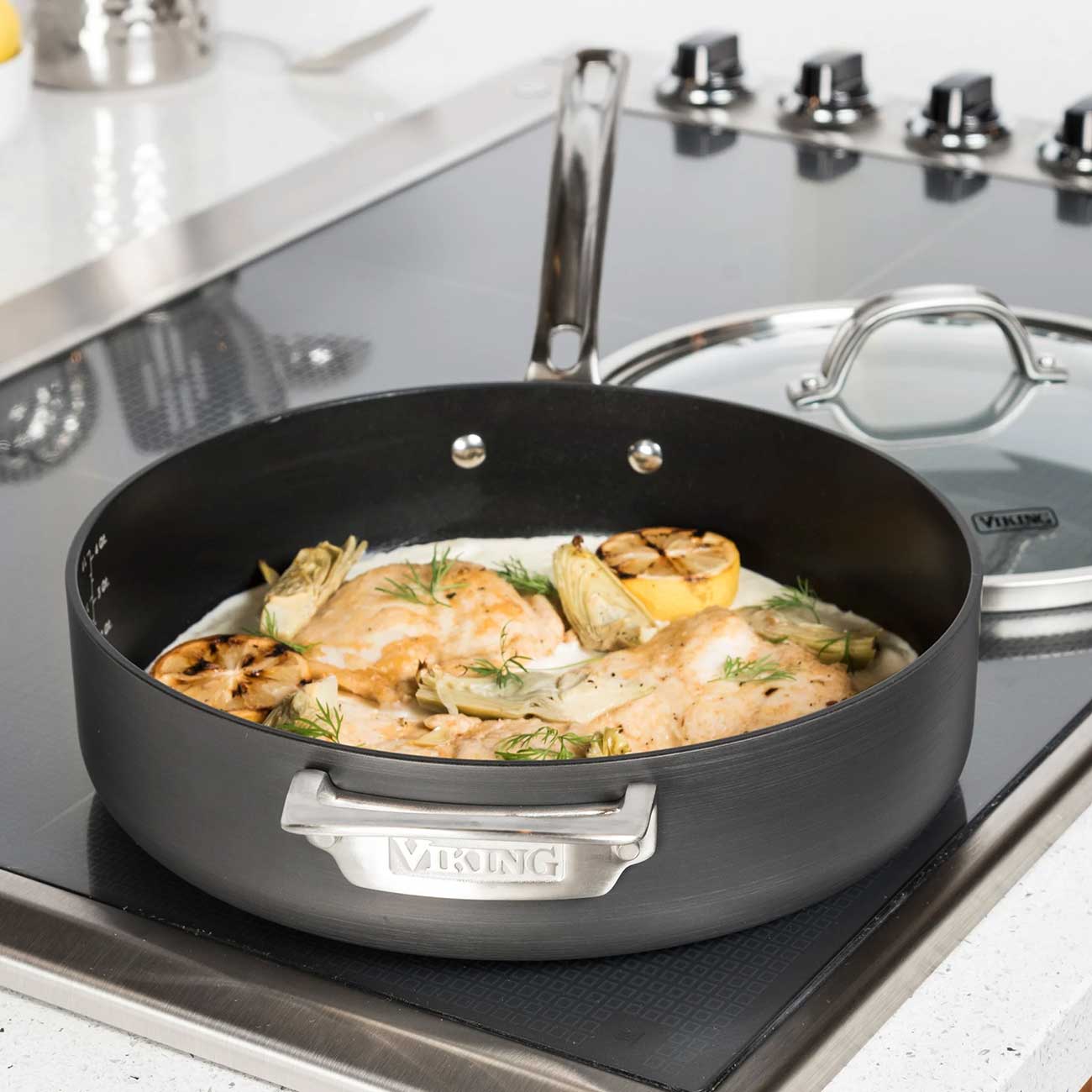 4.5Qt. Saute Pan Cooking Food Detail