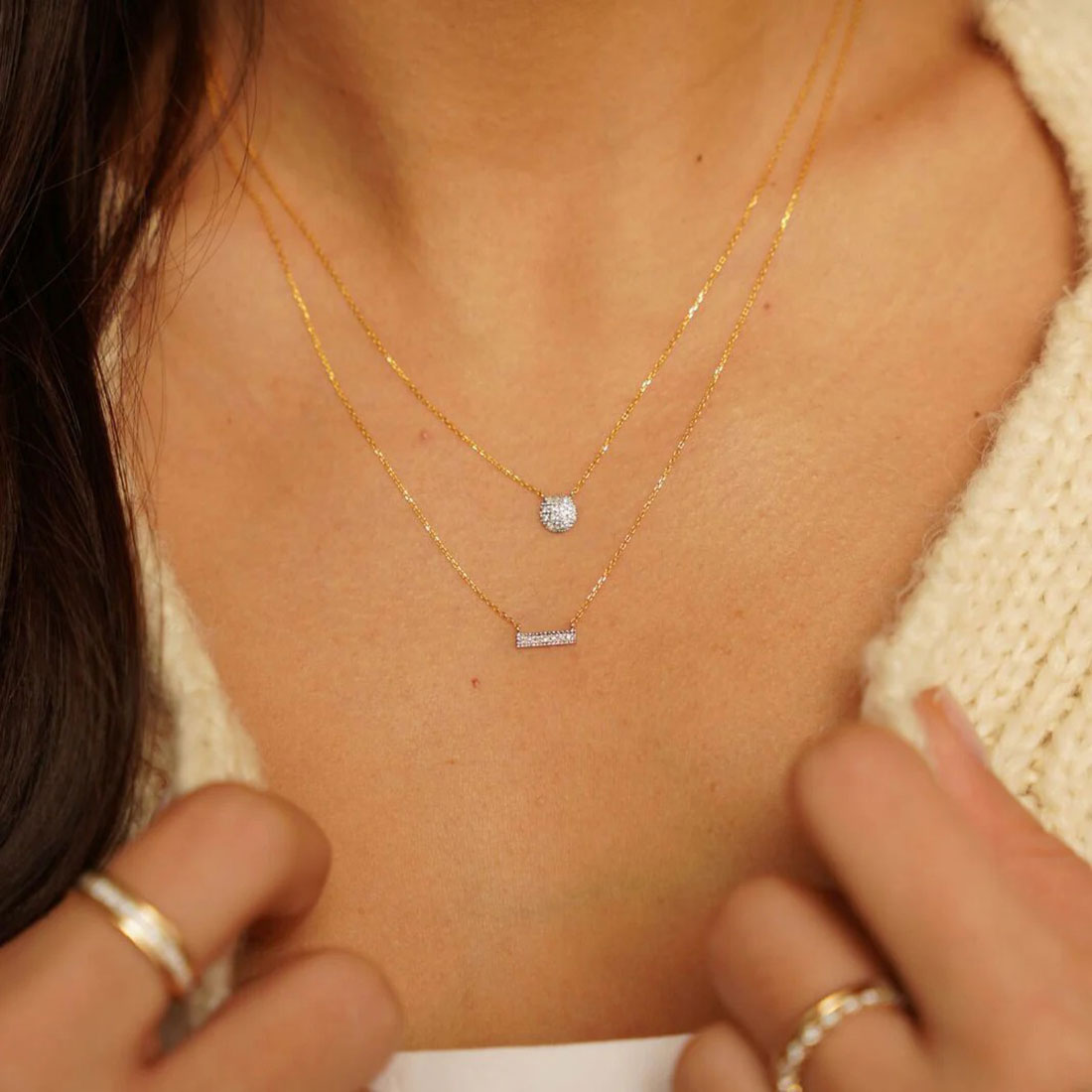 Model wearing Dana Rebecca Designs Lauren Joy Mini Disc Necklace
