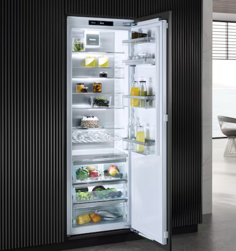 Built-In Fridges & Freezers