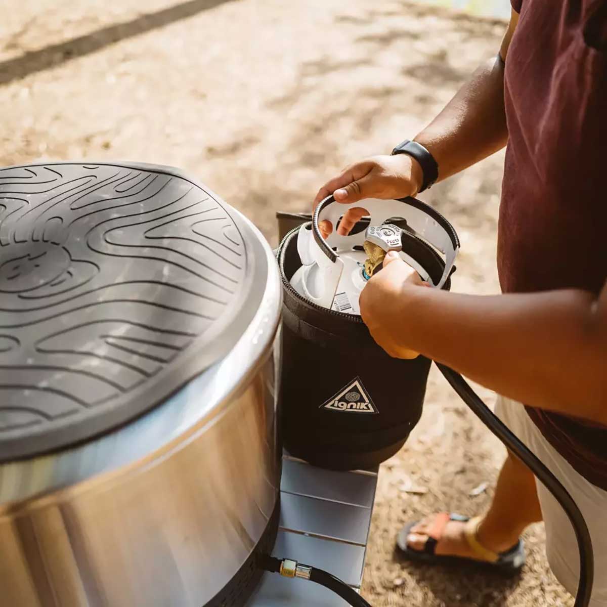 Pizza Oven in use Detail 4