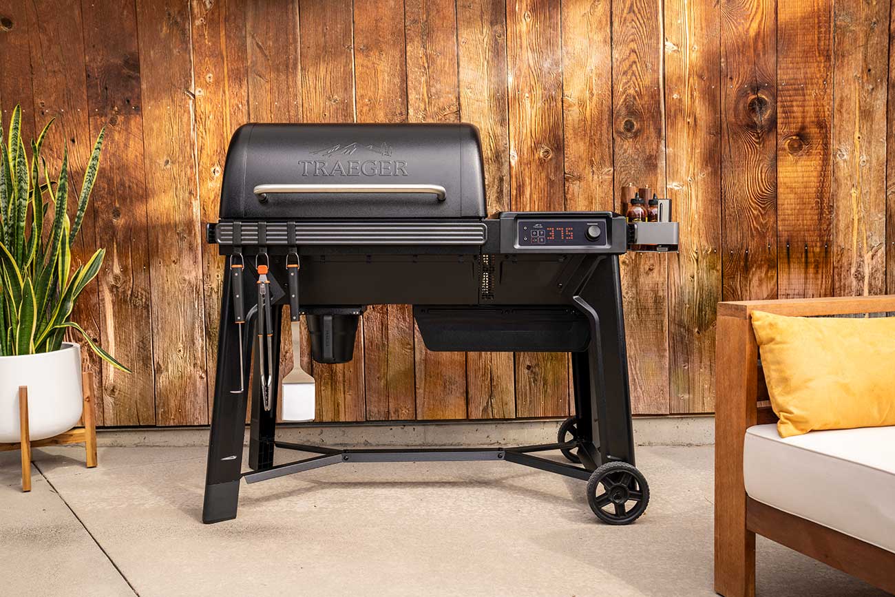 Woodridge Wood Pellet Grill in Outdoor Setting Detail 1