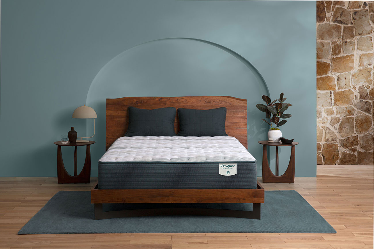 View of beauty rest mattress in bedroom