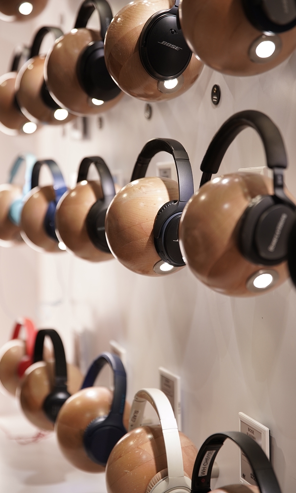 Display of Over-ear headphones