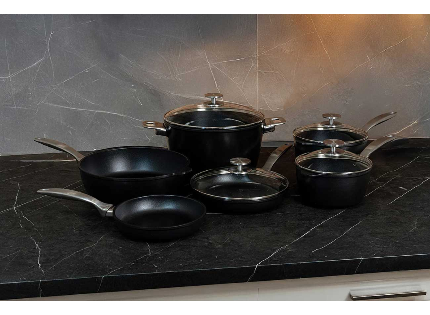 Diamond Range Cookware Swiss Diamond 10-Piece Cookware Set - CXDSET6099I | Abt