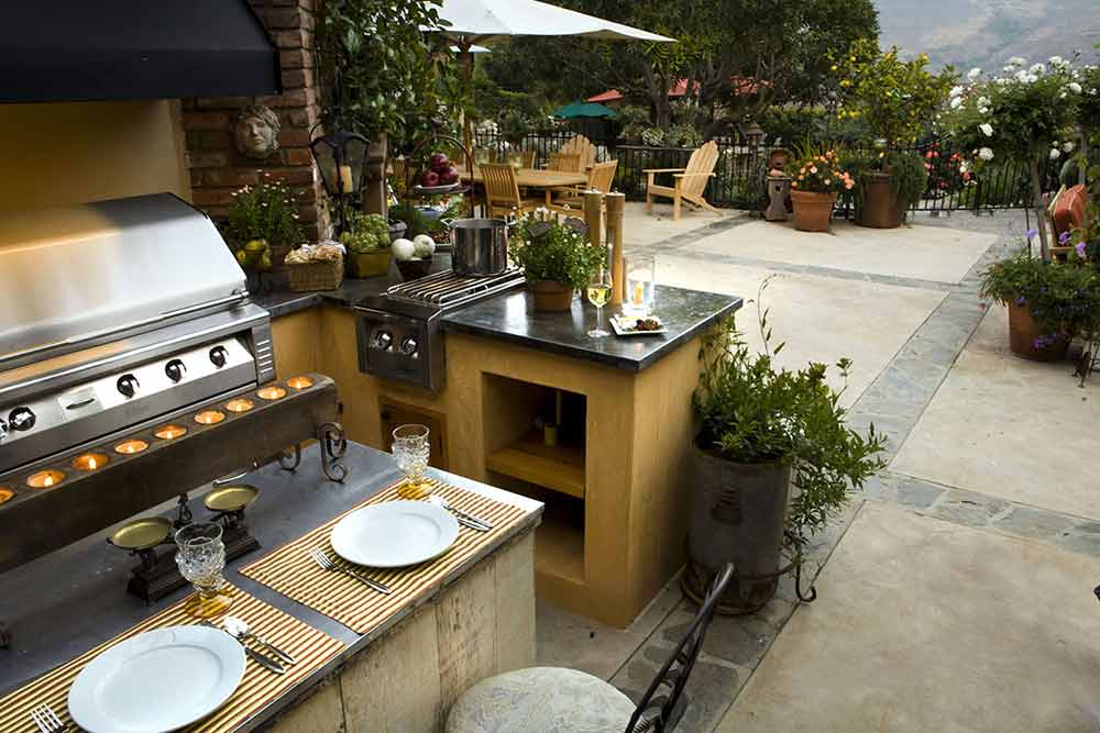 16 Must Have Outdoor Kitchen Accessories And Appliances