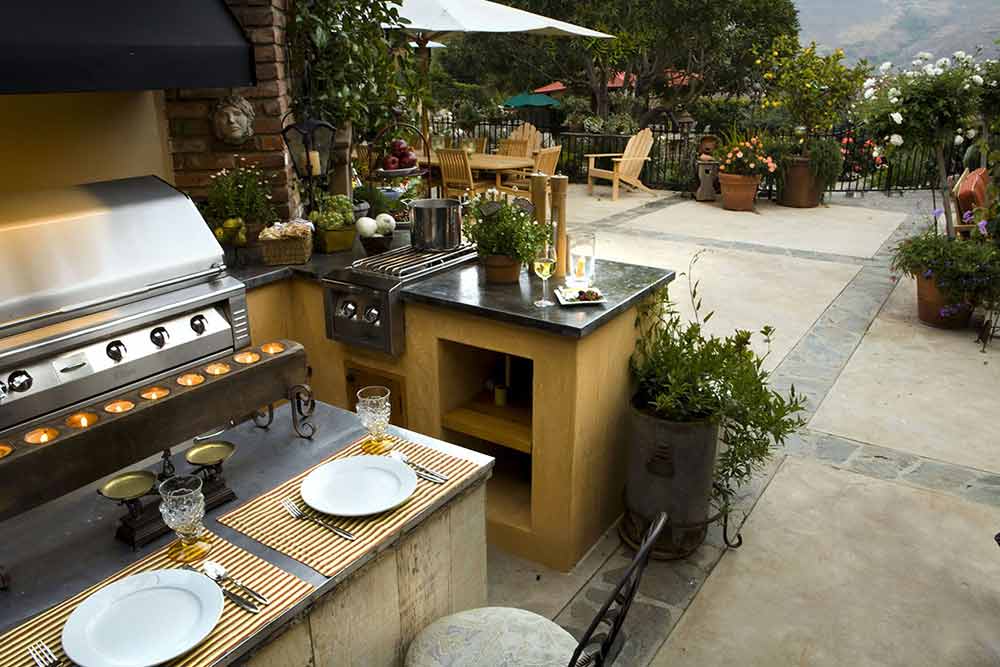 16 Must-Have Outdoor Kitchen Accessories and Appliances