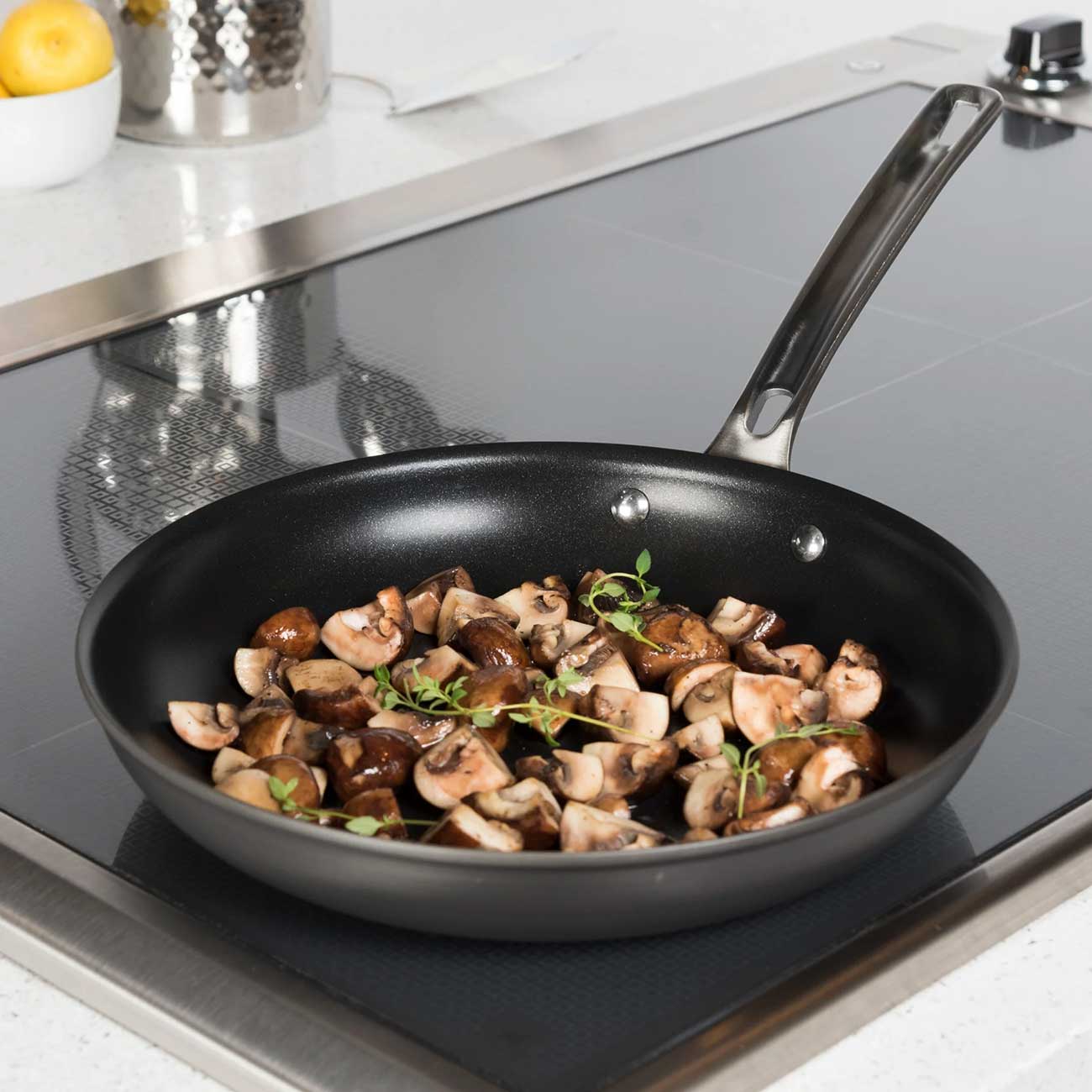 12" Fry Pan Cooking Food Detail