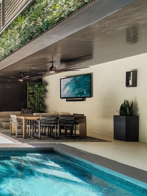 Outdoor TVs Lifestyle