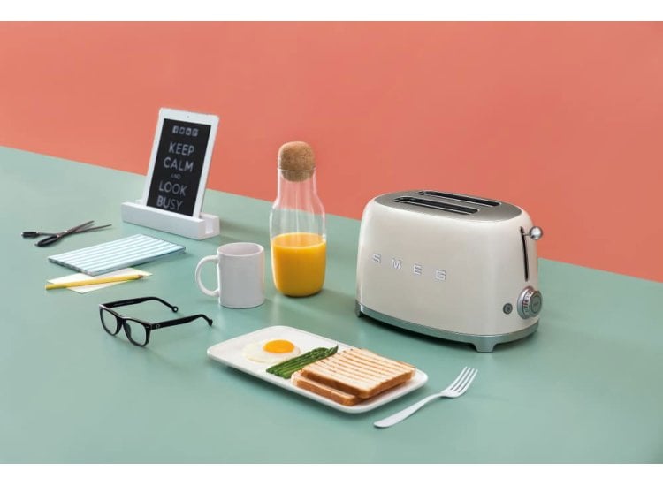 Smeg 50's Retro Style 2-Slice Toaster in Cream Abt