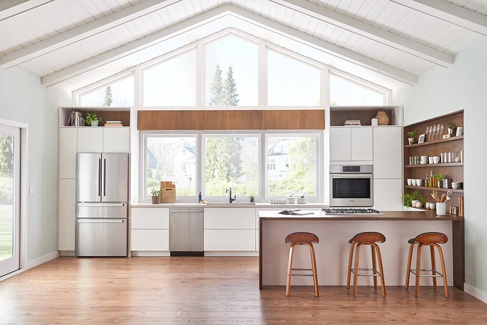 Full Kitchen with Closed B36CL80SNS Refrigerator