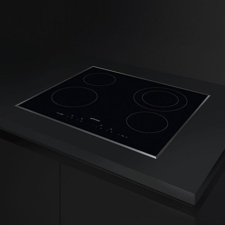 Large image of Smeg Ceramic Electric Cooktop 24-Inch in Black