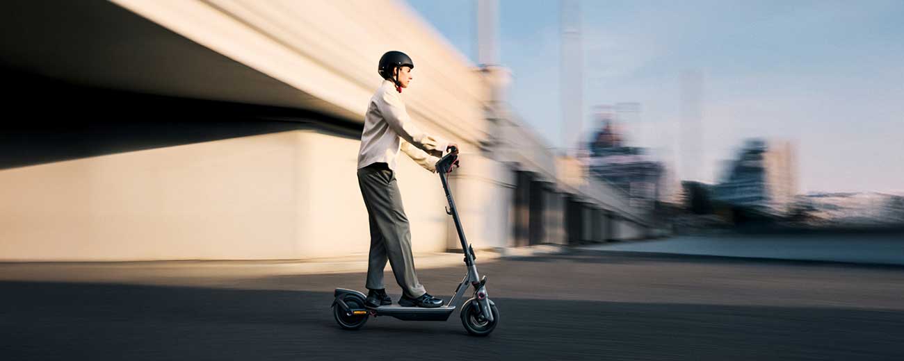 F3 eKickScooter In-Use Detail