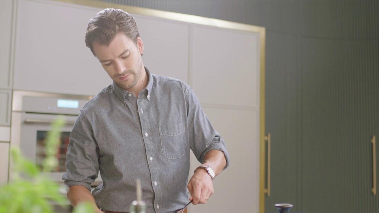Watch Masterpiece Gas Cooktop Collection