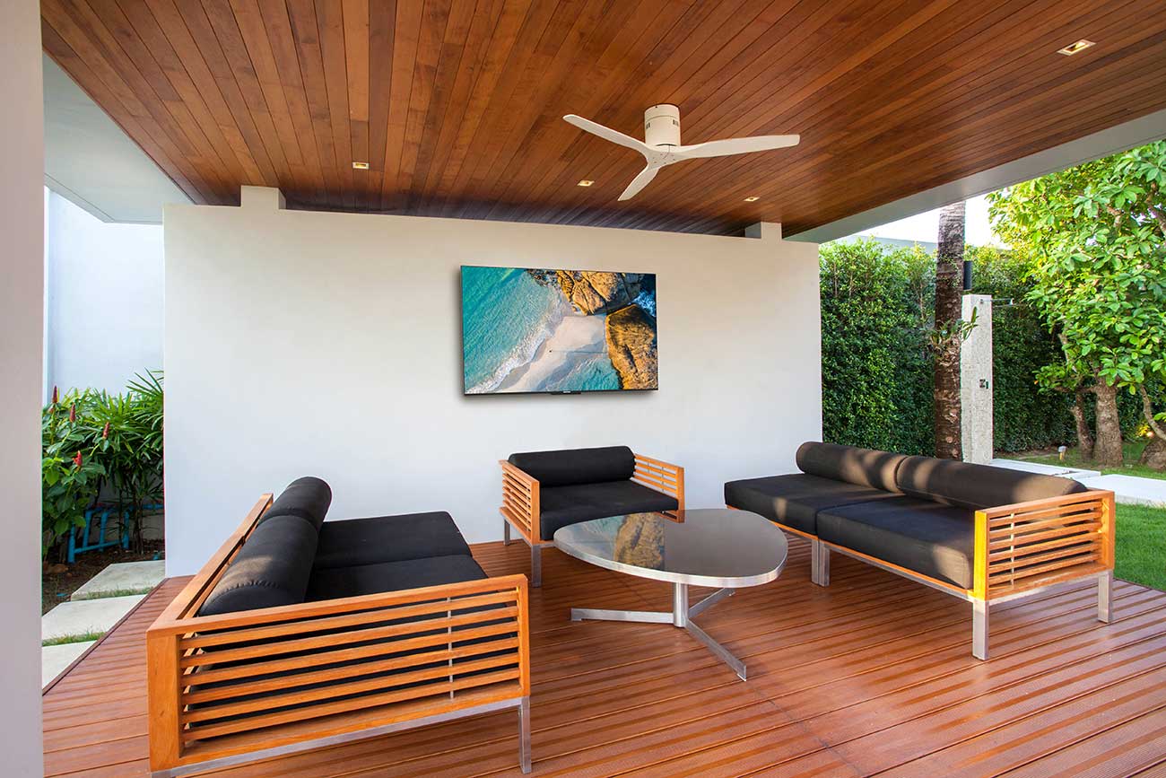 Full Shade 4K Outdoor TV in Living Space Setting 4