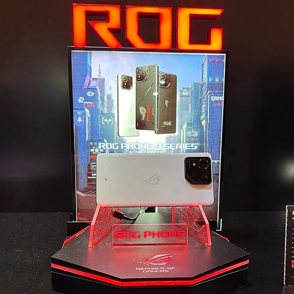 The ASUS ROG 9 gaming phone at CES 2025