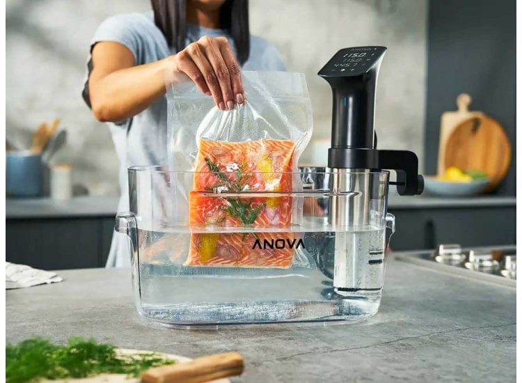 Top 15 Gadżetów Domowych 2025 | #RankingRewolucja 13 Anova – cyrkulator sous vide