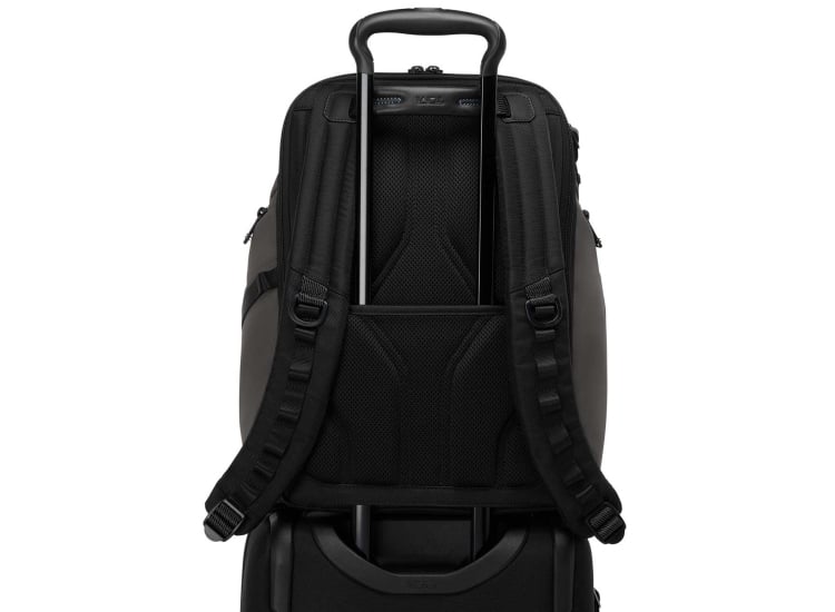 tumi alpha duffel and bravo backpack - International 2-Wheeled Carry-On - Adjustable Compact Travel Bag - 21.75" X 14.0" X 9.0" - Black it offers both peace of mind and enduring strength TUMI Alpha Bravo Reconnaissance Duffel