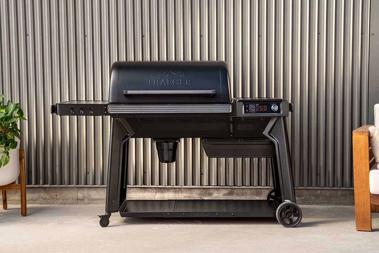 Woodridge Pro Wood Pellet Grill in Outdoor Setting Detail 1