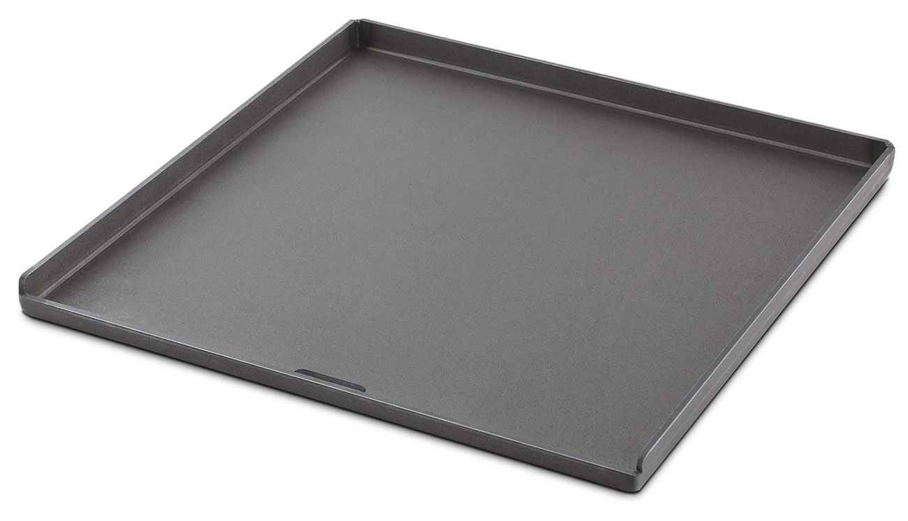 Angle view of Flat Top in Carbon Steel.