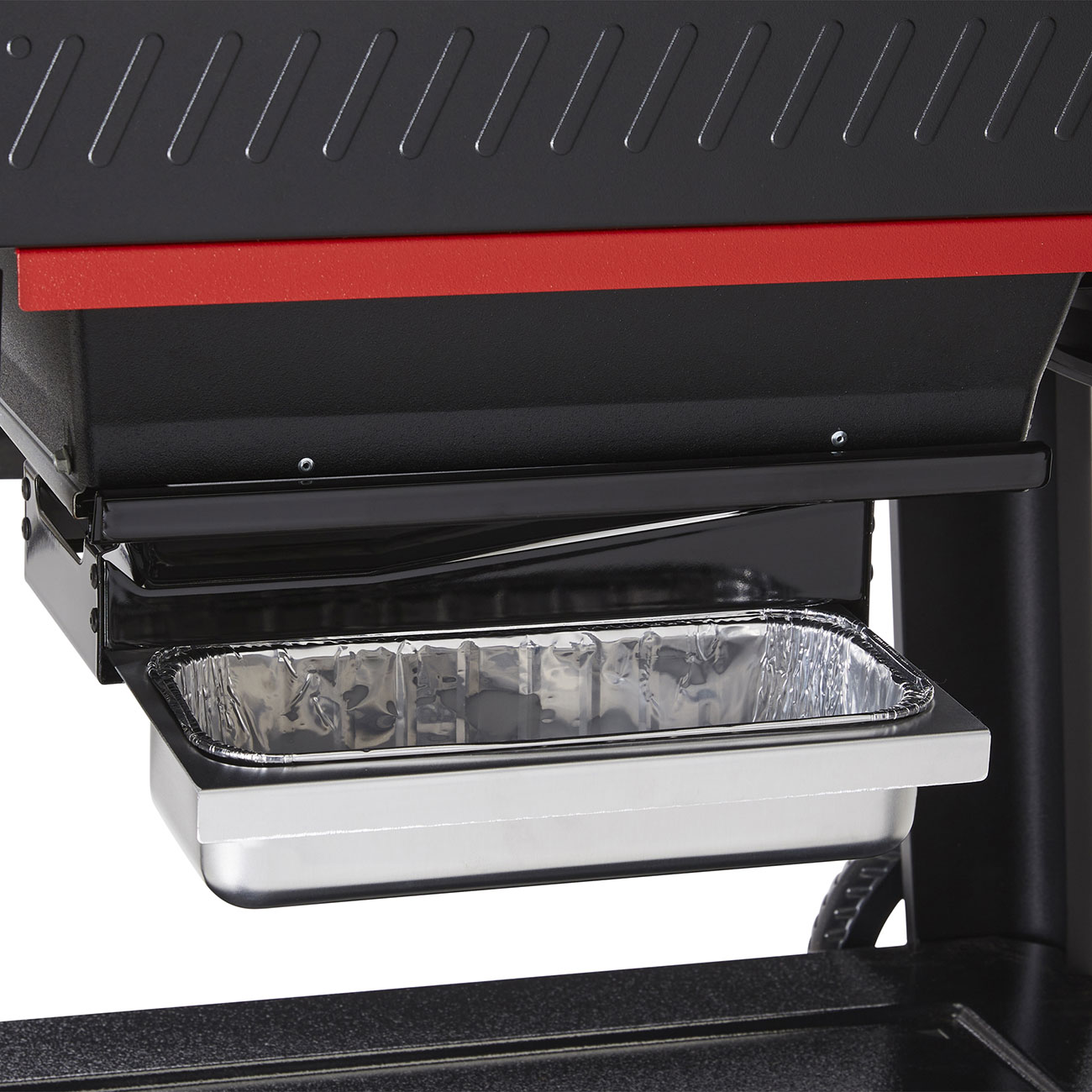 Closeup View of Weber Searwood 600 Pellet Grill Side Open