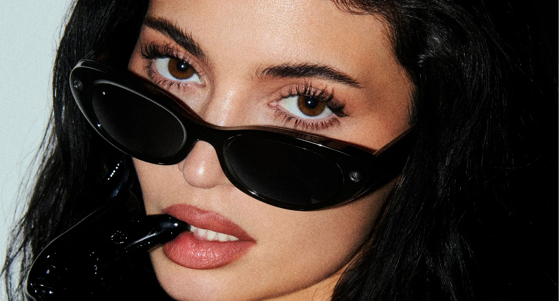 Kylie Jenner Wearing Meta Kylie Starfire Edition In Classic Black