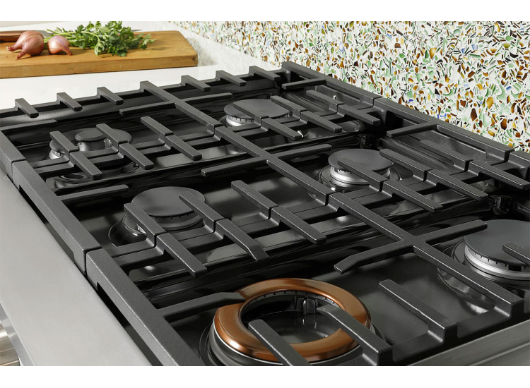 Cafe ADA 48" Matte White Commercial-Style Natural Gas Rangetop With 6 Burners And Griddle - CGU486P4TW2