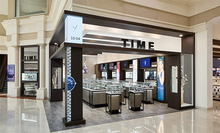 Abt's Time Store Boutique located in the atrium, displaying a large clock within the space